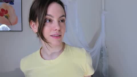 Snapshot of sweet_and_flirt chatting on March 3, 2026, 6:52 am Alice online show from March 3, 2026, 6:52 am
