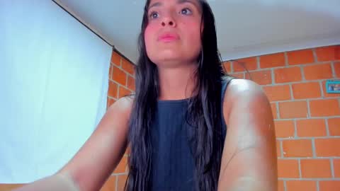 Snapshot of sweet_and_hot_alaia chatting on September 13, 2025, 3:28 am sweet and hot alaia online show from September 13, 2025, 3:28 am