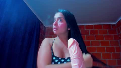 Snapshot of sweet_and_hot_alaia chatting on February 13, 2026, 2:40 am sweet and hot alaia online show from February 13, 2026, 2:40 am