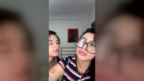 Snapshot of sweet_and_rous chatting on July 2, 2026, 3:23 am sweet_and_rous online show from July 2, 2026, 3:23 am