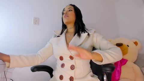 Snapshot of sweet_angel2001 chatting on December 10, 2024, 6:06 pm Stephanie online show from December 10, 2024, 6:06 pm