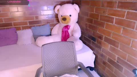 Snapshot of sweet_angel2001 chatting on September 26, 2025, 8:24 pm Stephanie online show from September 26, 2025, 8:24 pm