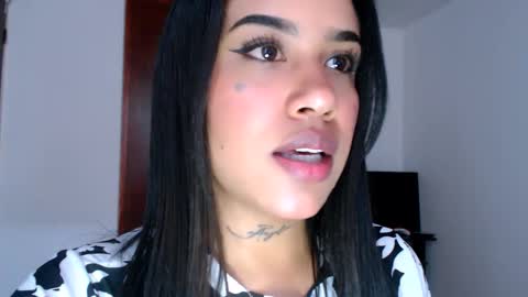 Snapshot of sweet_angel2001 chatting on October 20, 2025, 6:41 pm Stephanie online show from October 20, 2025, 6:41 pm