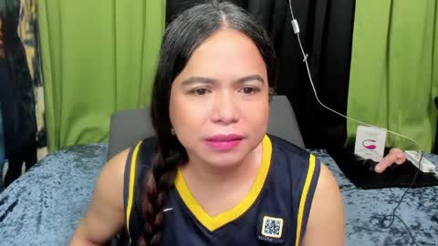 izza  izzasweet online show from April 28, 2026, 12:42 am