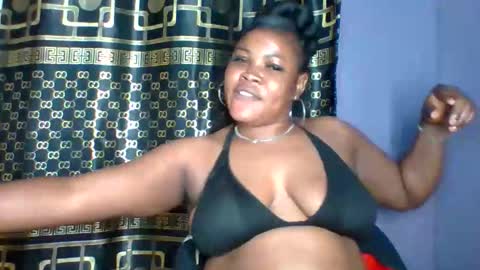 Snapshot of sweet_baby27 chatting on September 14, 2025, 4:44 am sweet baby online show from September 14, 2025, 4:44 am