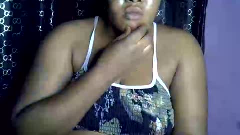 Snapshot of sweet_baby27 chatting on February 8, 2026, 9:51 pm sweet baby online show from February 8, 2026, 9:51 pm