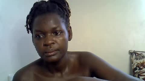 Snapshot of sweet_bela1 chatting on July 31, 2026, 10:14 am Queen online show from July 31, 2026, 10:14 am