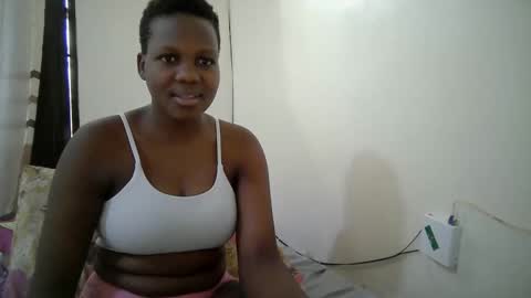 sweet_bella12 online show from November 14, 2025, 12:15 pm