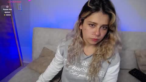 Bella Valery online show from November 16, 2025, 7:03 am