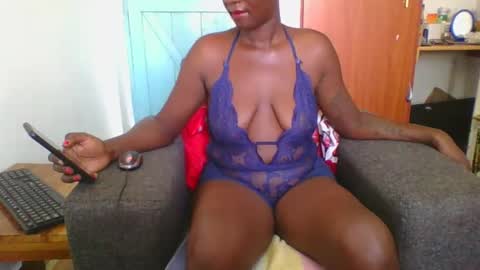 bella online show from February 26, 2025, 2:14 pm