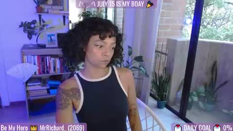 Snapshot of sweet_bluee chatting on July 12, 2026, 10:56 pm Tutti online show from July 12, 2026, 10:56 pm