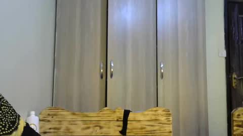 Snapshot of sweet_bobo chatting on October 21, 2025, 3:51 am Ocean online show from October 21, 2025, 3:51 am