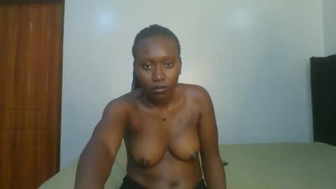 Snapshot of sweet_camila5 chatting on October 20, 2025, 1:11 pm Camila online show from October 20, 2025, 1:11 pm