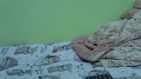 Snapshot of sweet_candie01 chatting on September 20, 2025, 3:29 am sweet_candie01 online show from September 20, 2025, 3:29 am