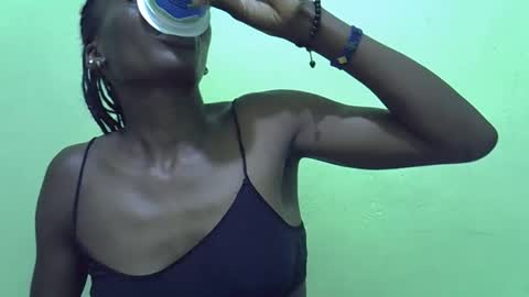 sweet_candie01 online show from February 13, 2026, 12:12 pm