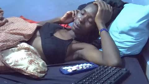 Snapshot of sweet_candie01 chatting on May 21, 2026, 6:48 pm sweet_candie01 online show from May 21, 2026, 6:48 pm