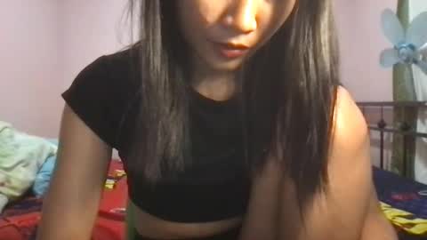 Snapshot of sweet_chantalle chatting on February 26, 2025, 3:21 am sweet_chantalle online show from February 26, 2025, 3:21 am