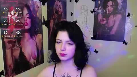 Snapshot of sweet_cherryg chatting on March 11, 2025, 2:07 pm Ivy online show from March 11, 2025, 2:07 pm