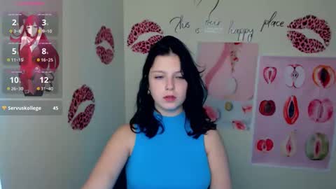 Snapshot of sweet_cherryg chatting on October 19, 2025, 7:09 am Ivy online show from October 19, 2025, 7:09 am