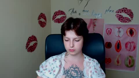 Snapshot of sweet_cherryg chatting on July 14, 2026, 10:21 am Ivy online show from July 14, 2026, 10:21 am
