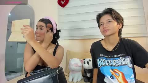 Snapshot of sweet_couples1 chatting on December 27, 2024, 7:46 pm sweet_couples1 online show from December 27, 2024, 7:46 pm