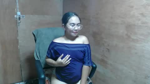 sweet_czylle online show from April 30, 2026, 4:30 am