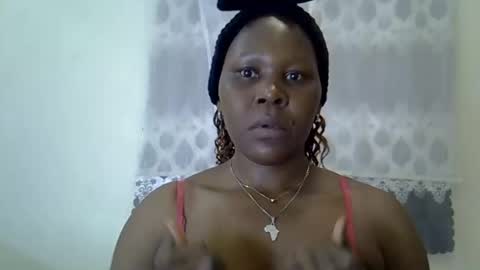 Snapshot of sweet_dori33 chatting on May 24, 2026, 5:45 am sweet_dori33 online show from May 24, 2026, 5:45 am
