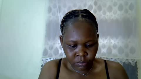 Snapshot of sweet_dori33 chatting on July 17, 2026, 10:33 am sweet_dori33 online show from July 17, 2026, 10:33 am