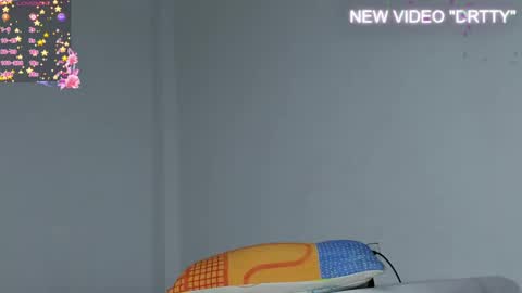 ZAFIRO QUIROZ online show from January 31, 2025, 12:06 am