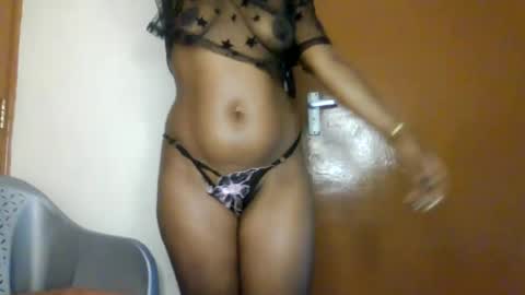 Snapshot of sweet_ebony001 chatting on June 22, 2026, 4:53 am sweet_ebony001 online show from June 22, 2026, 4:53 am
