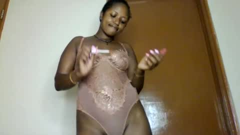 Snapshot of sweet_ebony001 chatting on July 13, 2026, 5:10 am sweet_ebony001 online show from July 13, 2026, 5:10 am