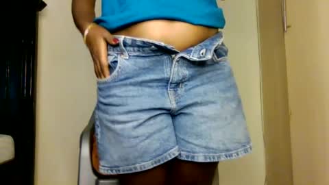 Snapshot of sweet_ebony001 chatting on July 30, 2026, 4:06 pm sweet_ebony001 online show from July 30, 2026, 4:06 pm