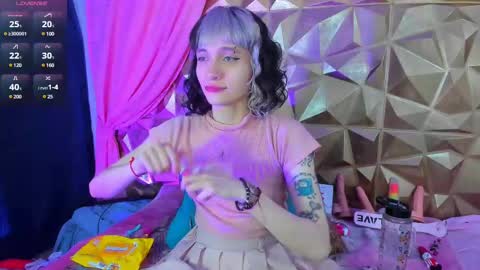  emmili  online show from March 3, 2025, 12:16 pm