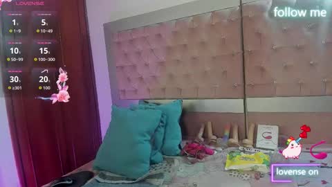  emmili  online show from February 24, 2026, 12:25 pm