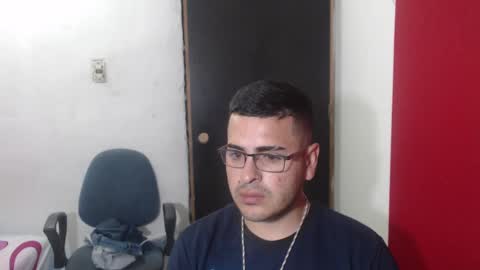 Snapshot of sweet_fantasy_couple chatting on February 20, 2025, 12:41 am sweet_fantasy_couple online show from February 20, 2025, 12:41 am