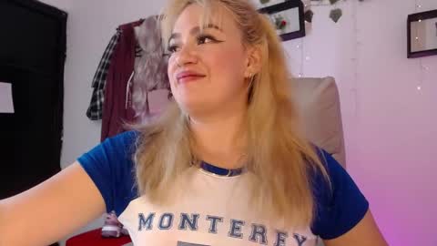 Snapshot of sweet_feeling30 chatting on June 6, 2026, 4:39 am carolina online show from June 6, 2026, 4:39 am