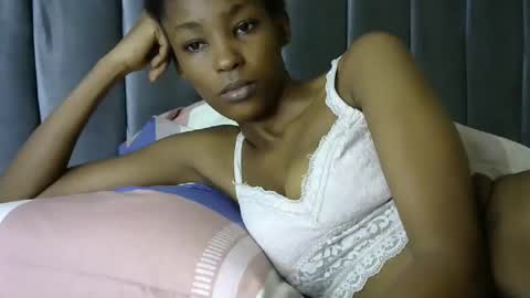 sweet_freaky online show from April 11, 2026, 11:09 pm