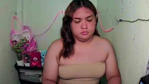 sweet_frex123 online show from September 18, 2025, 11:34 am