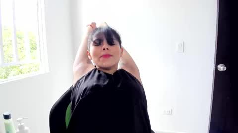 Hanna online show from December 5, 2025, 3:09 pm