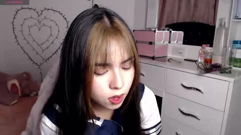 Hannah online show from April 29, 2026, 2:37 am