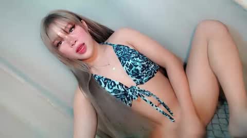 Anisha online show from March 18, 2026, 11:52 pm