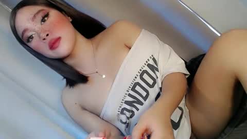 Snapshot of sweet_honeylove chatting on June 3, 2026, 2:03 am Anisha online show from June 3, 2026, 2:03 am