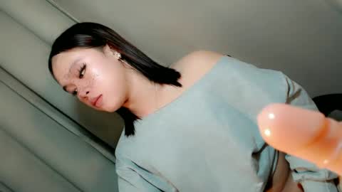 Snapshot of sweet_honeylove chatting on June 17, 2026, 12:40 pm Anisha online show from June 17, 2026, 12:40 pm