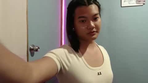 Snapshot of sweet_kimmy_onboard chatting on May 8, 2026, 8:08 am sweet_kimmy_onboard online show from May 8, 2026, 8:08 am
