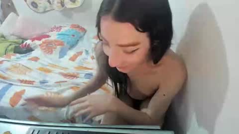 sweet_kitty_777 online show from November 28, 2025, 4:48 am