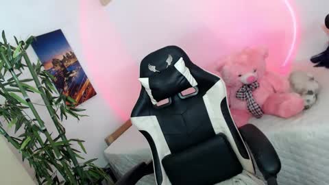 sweet_lady14 online show from March 11, 2025, 11:44 am