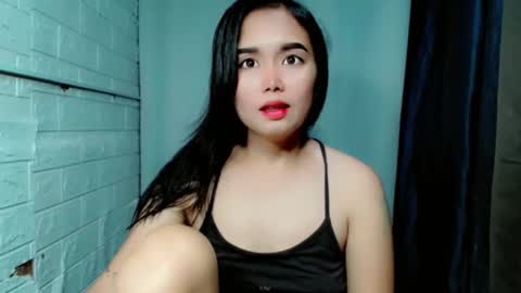 Snapshot of sweet_laika chatting on May 18, 2026, 4:40 am LAIKA online show from May 18, 2026, 4:40 am