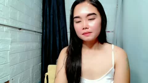 Snapshot of sweet_laika chatting on July 3, 2026, 1:12 am LAIKA online show from July 3, 2026, 1:12 am