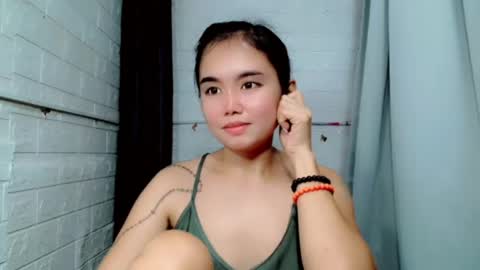 Snapshot of sweet_laika chatting on July 8, 2026, 1:43 am LAIKA online show from July 8, 2026, 1:43 am