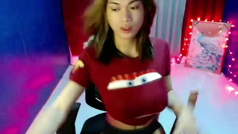 Snapshot of sweet_like_angel143 chatting on June 7, 2026, 10:41 am angie online show from June 7, 2026, 10:41 am